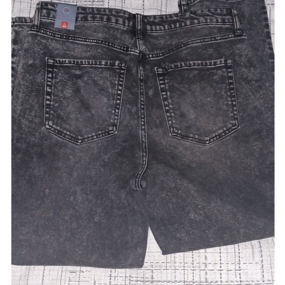 New jeans - Picture 7 of 8